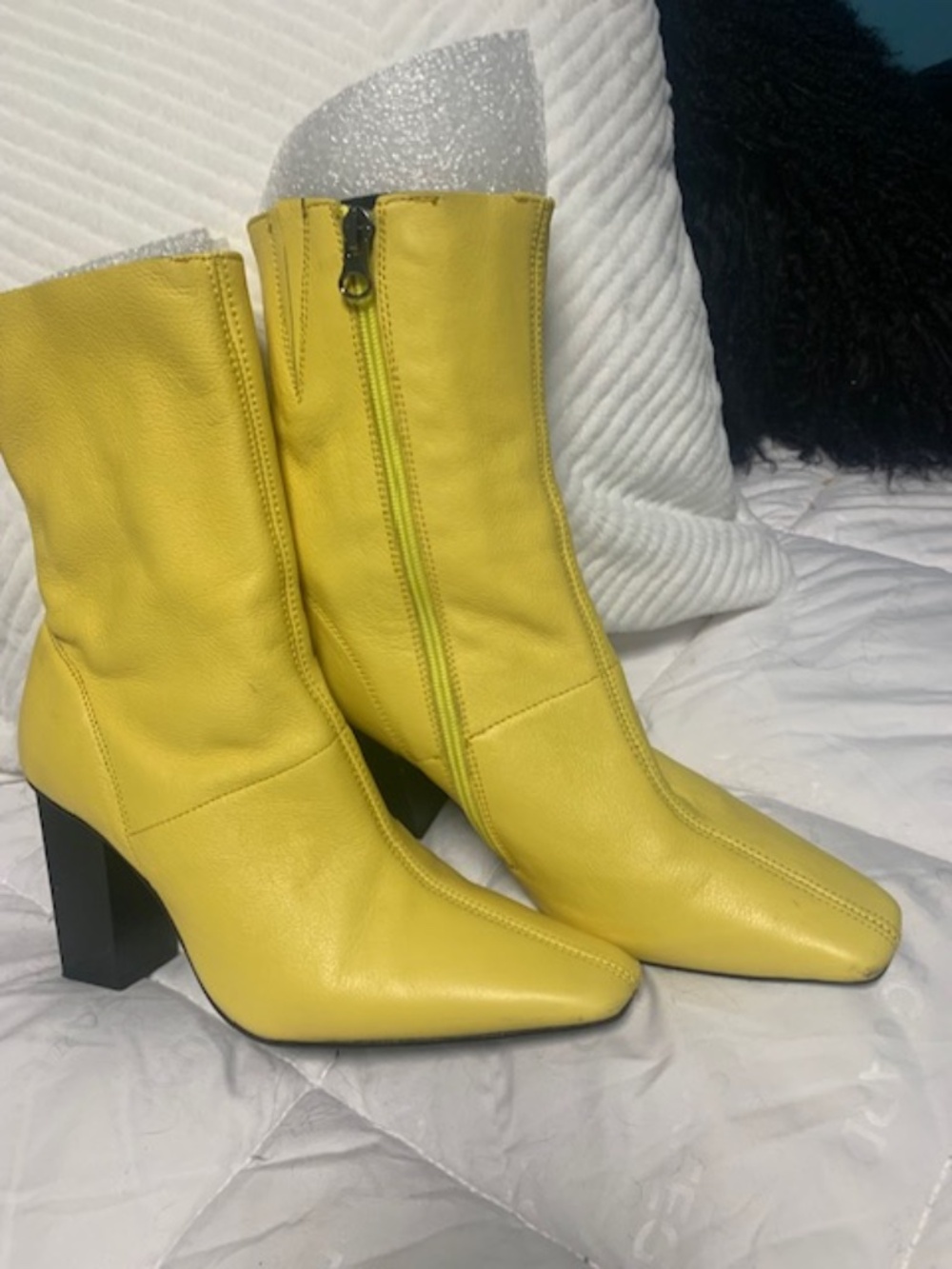 Yellow leather short boots